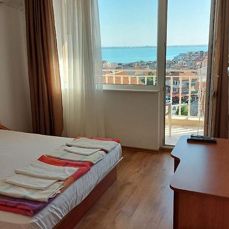 Guest House Rona - Free Parking And Sea View 스베티 블라스 외부 사진