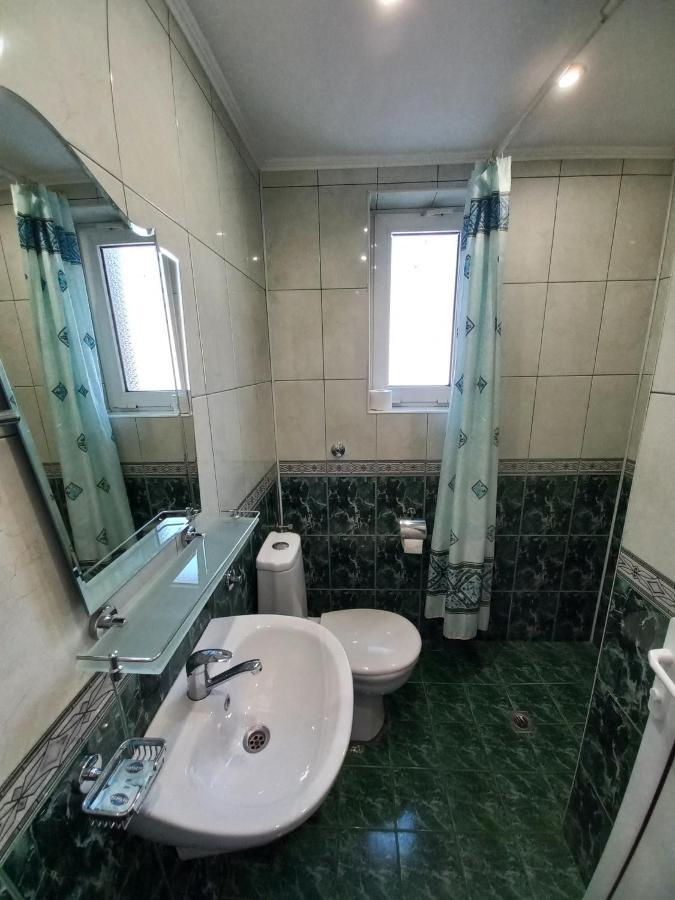 Guest House Rona - Free Parking And Sea View 스베티 블라스 외부 사진