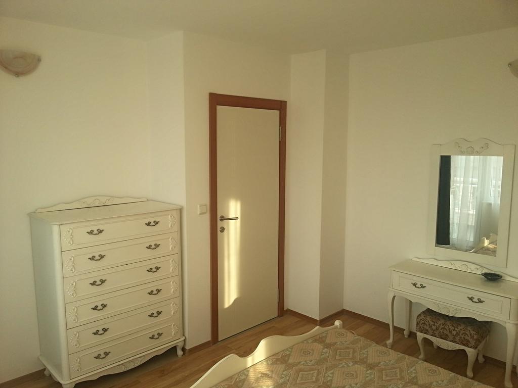 Guest House Rona - Free Parking And Sea View 스베티 블라스 외부 사진
