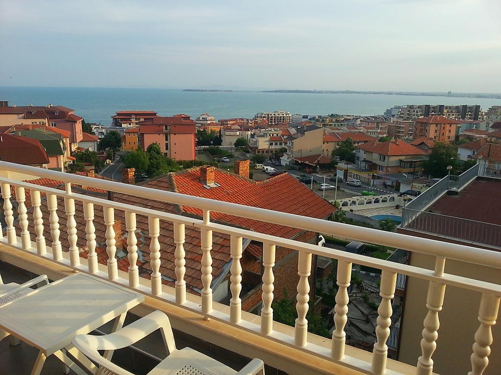 Guest House Rona - Free Parking And Sea View 스베티 블라스 외부 사진