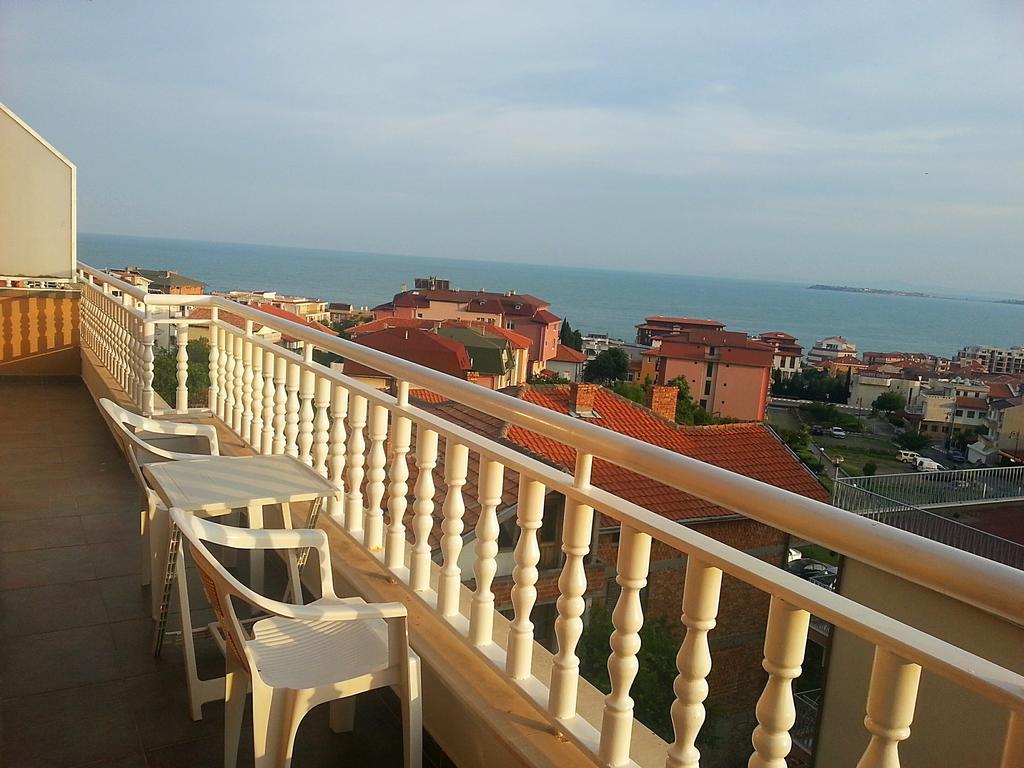 Guest House Rona - Free Parking And Sea View 스베티 블라스 외부 사진